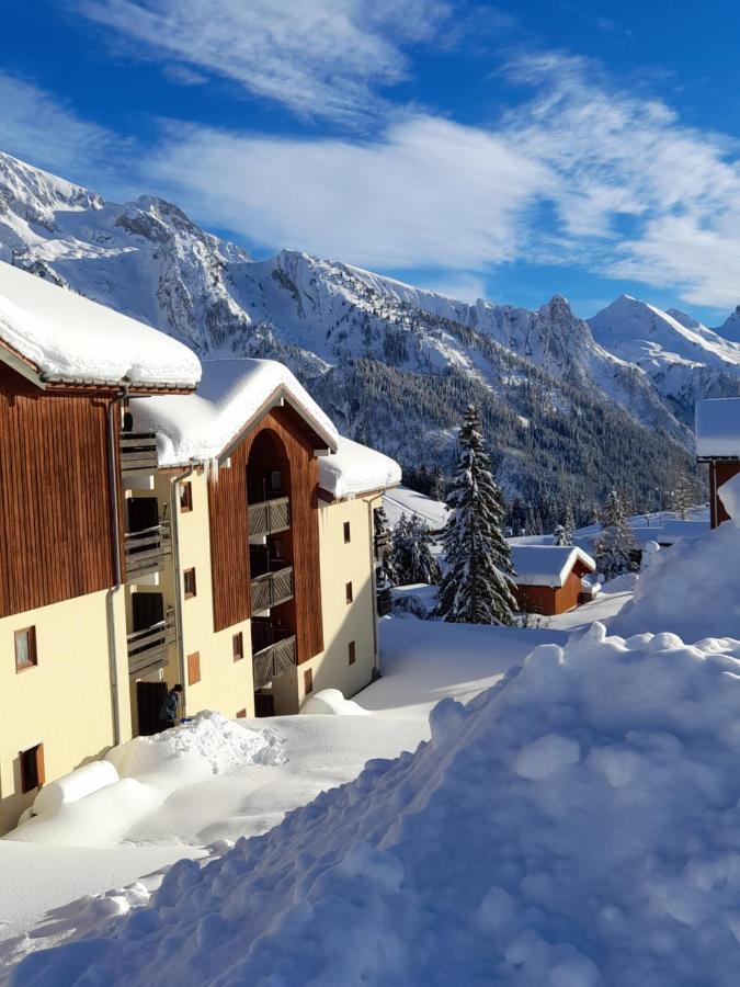 Appartement Au Coeur Des Aravis Manigod Exterior foto